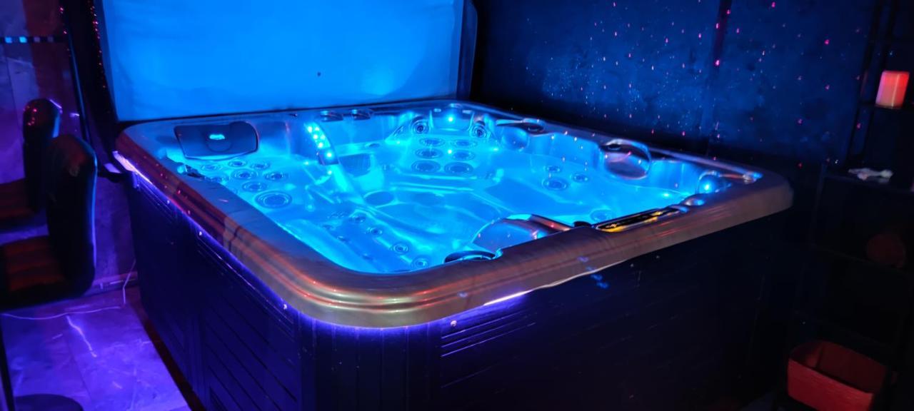Loft Romantique Hammam Spa Privatif Playroom Grenoble Exterior photo